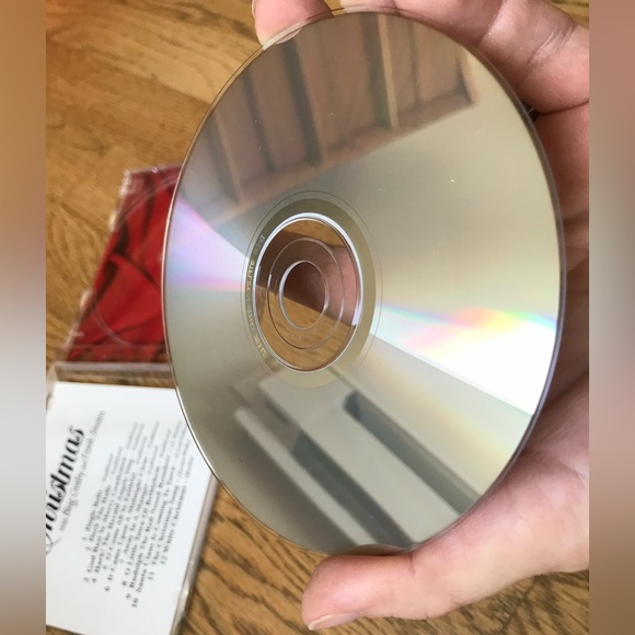 Bundle 3 for $10. Christmas with Bing Crosby and Frank Sinatra. EUC - Picture 2 of 5